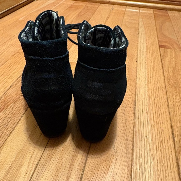 Toms Black Suede Ankle Booties Size 6 - Picture 4 of 6